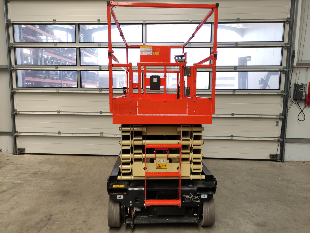 JLG R3246 - Nacelle ciseaux: photos 4 JLG R3246 - Nacelle ciseaux: photos 4