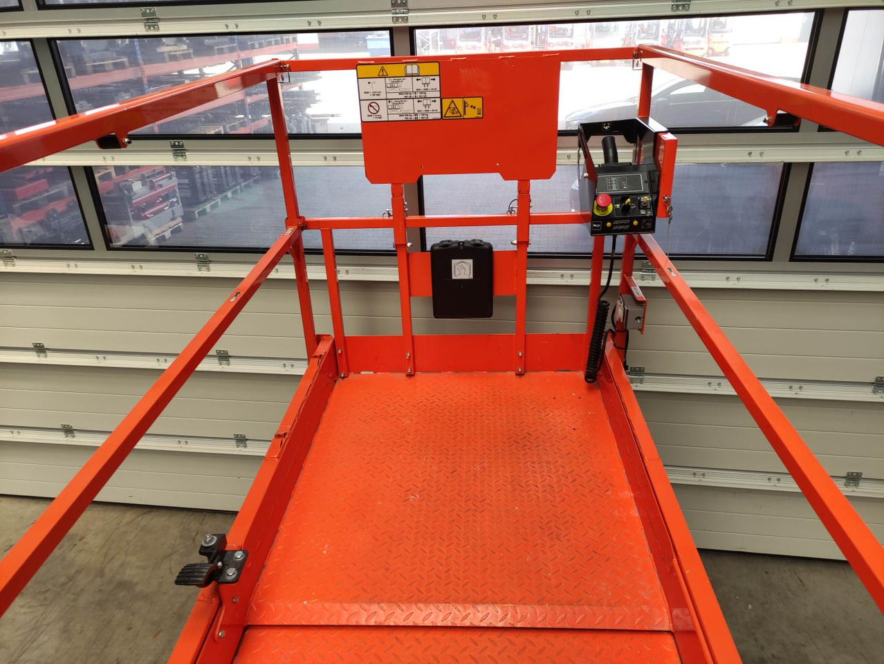 JLG R3246 - Nacelle ciseaux: photos 5 JLG R3246 - Nacelle ciseaux: photos 5