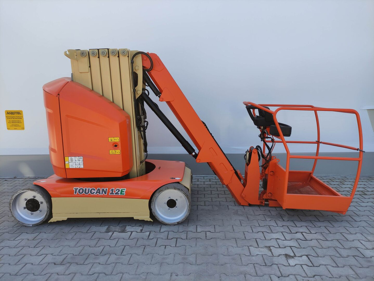 JLG Toucan 12 E (LACK NEU) - Nacelle à mât vertical: photos 2 JLG Toucan 12 E (LACK NEU) - Nacelle à mât vertical: photos 2