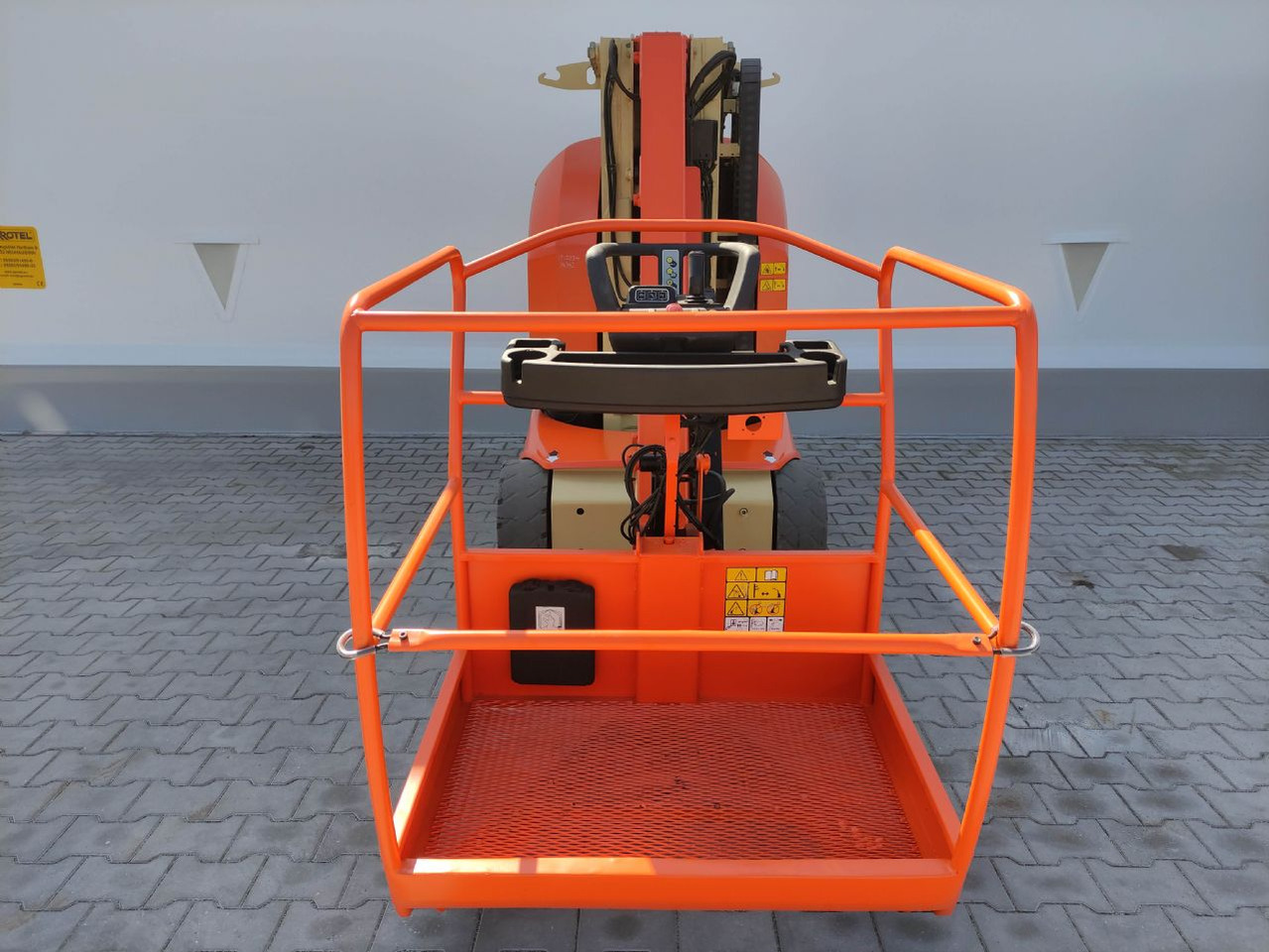 JLG Toucan 12 E (LACK NEU) - Nacelle à mât vertical: photos 3 JLG Toucan 12 E (LACK NEU) - Nacelle à mât vertical: photos 3