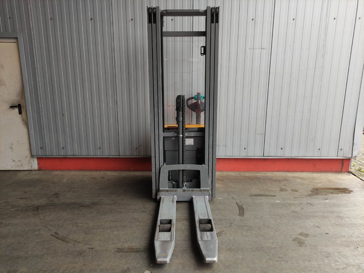 Jungheinrich EJC 214 - Gerbeur: photos 3 Jungheinrich EJC 214 - Gerbeur: photos 3