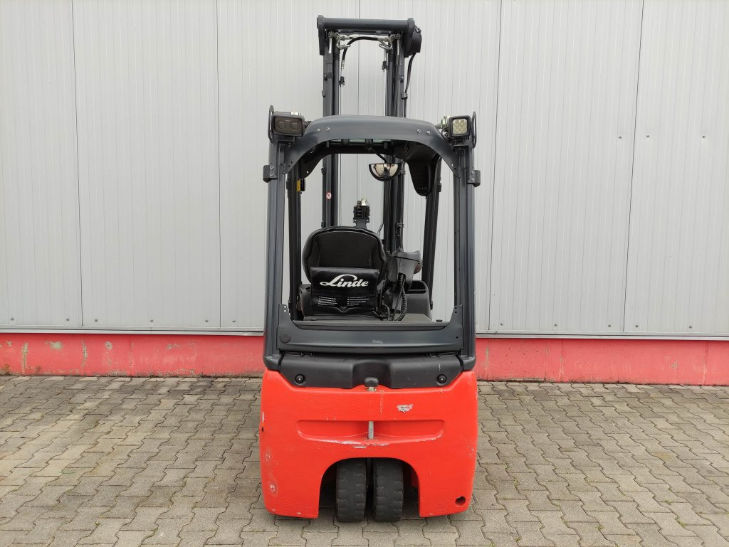 Linde E18-02-386 EVO - Chariot élévateur électrique: photos 4 Linde E18-02-386 EVO - Chariot élévateur électrique: photos 4