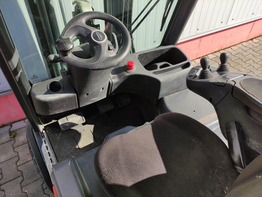 Linde E20L-02-386 - Chariot élévateur électrique: photos 5 Linde E20L-02-386 - Chariot élévateur électrique: photos 5