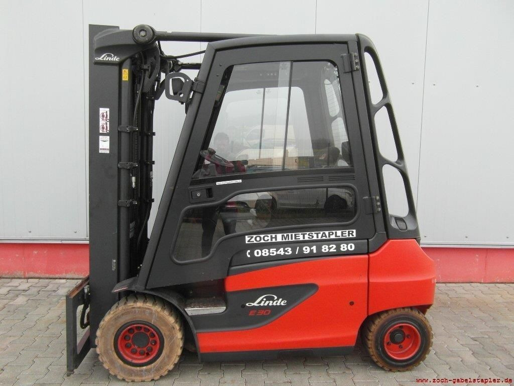 Linde E30-01-387 - Chariot élévateur électrique: photos 1 Linde E30-01-387 - Chariot élévateur électrique: photos 1