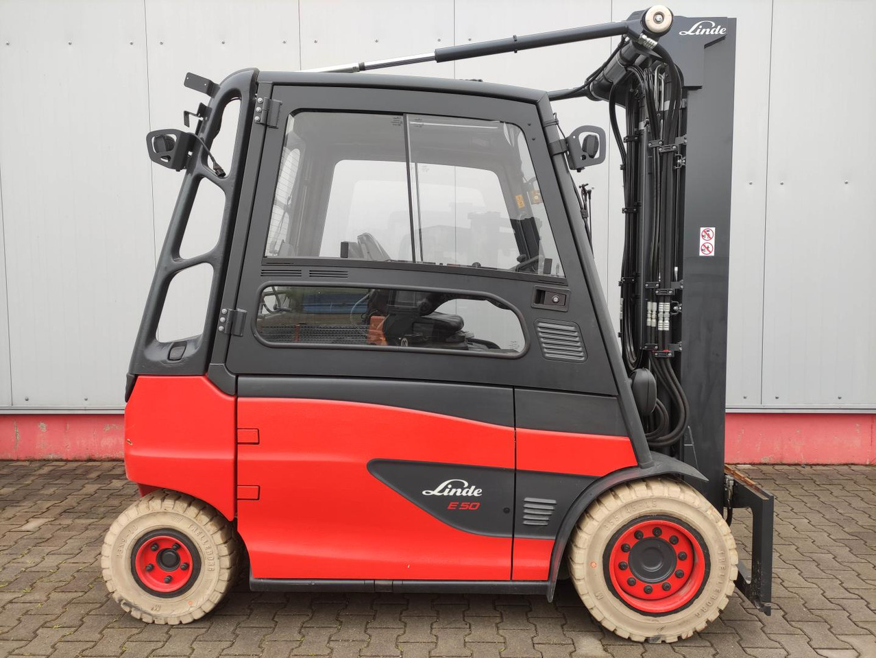 Linde E50HL-01-388 - Chariot élévateur électrique: photos 2 Linde E50HL-01-388 - Chariot élévateur électrique: photos 2