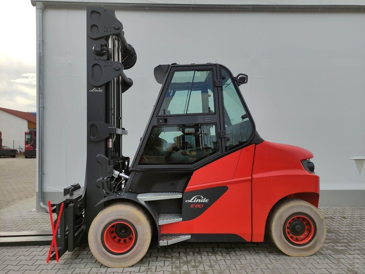 Linde E80-01/900 - Chariot élévateur électrique: photos 1 Linde E80-01/900 - Chariot élévateur électrique: photos 1