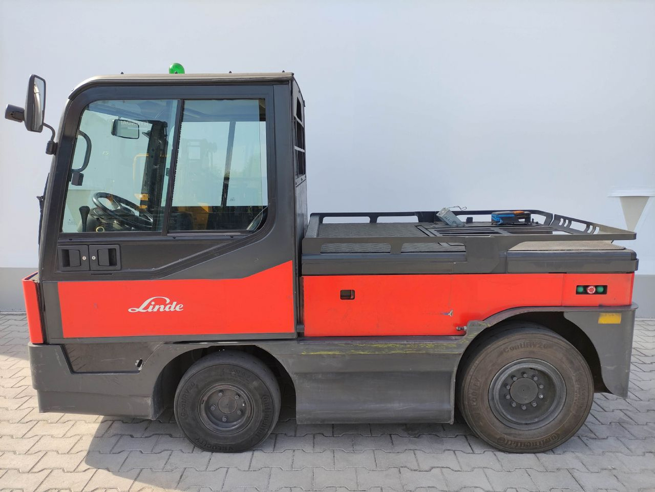 Linde P250 - Chariot tracteur: photos 1 Linde P250 - Chariot tracteur: photos 1