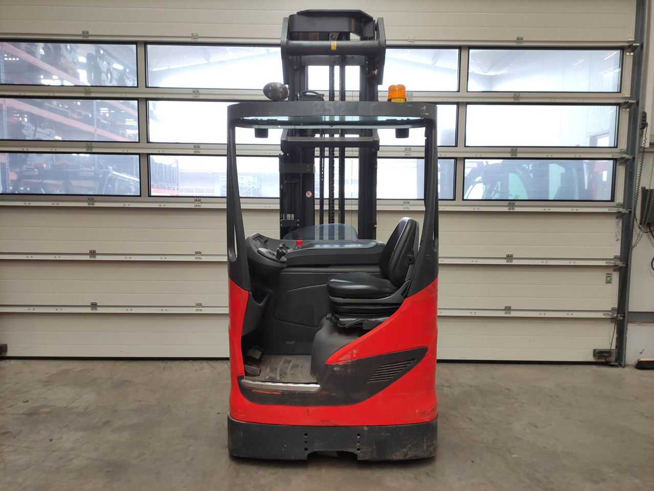 Linde R14-01-1120 - Chariot à mât rétractable: photos 4 Linde R14-01-1120 - Chariot à mât rétractable: photos 4