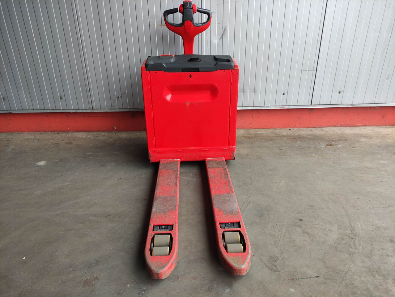 Linde T18-1152 - Transpalette: photos 3 Linde T18-1152 - Transpalette: photos 3