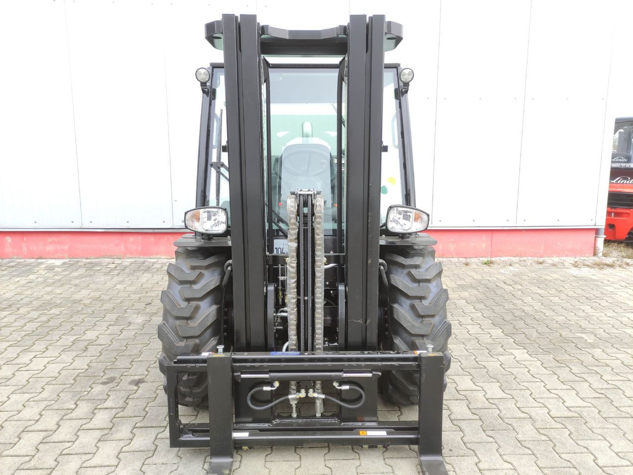Manitou MC25-4 DK ST5 S1 (NEU) - Chariot tout terrain: photos 3 Manitou MC25-4 DK ST5 S1 (NEU) - Chariot tout terrain: photos 3