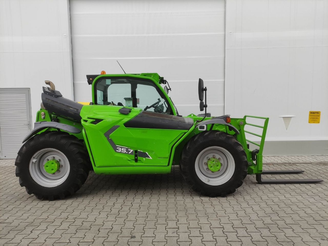 Merlo TF35.7-140 - 40 km/h - Chariot télescopique: photos 2 Merlo TF35.7-140 - 40 km/h - Chariot télescopique: photos 2