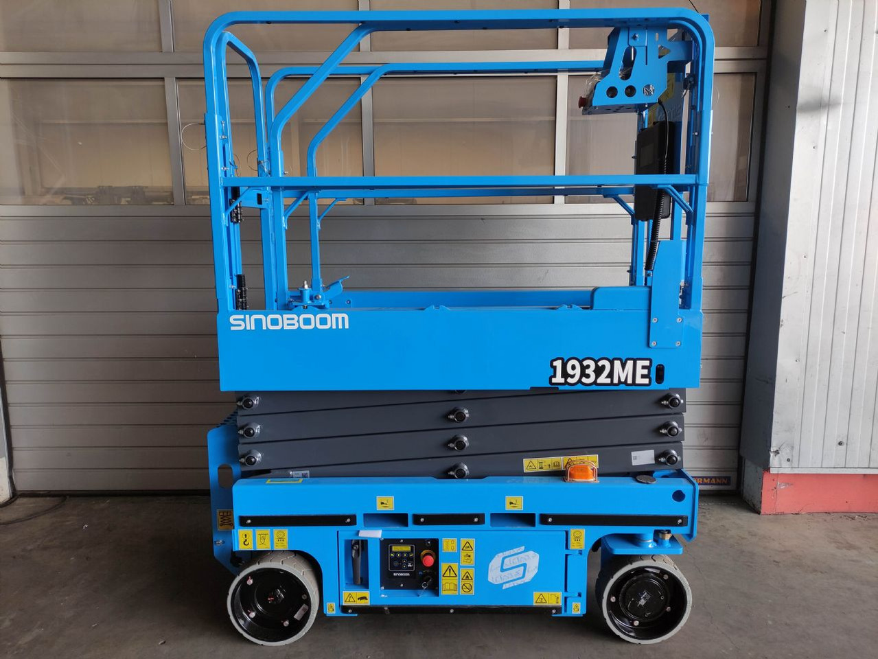 Sinoboom 1932ME/GTJZ0608ME *NEU* - Nacelle ciseaux: photos 2 Sinoboom 1932ME/GTJZ0608ME *NEU* - Nacelle ciseaux: photos 2