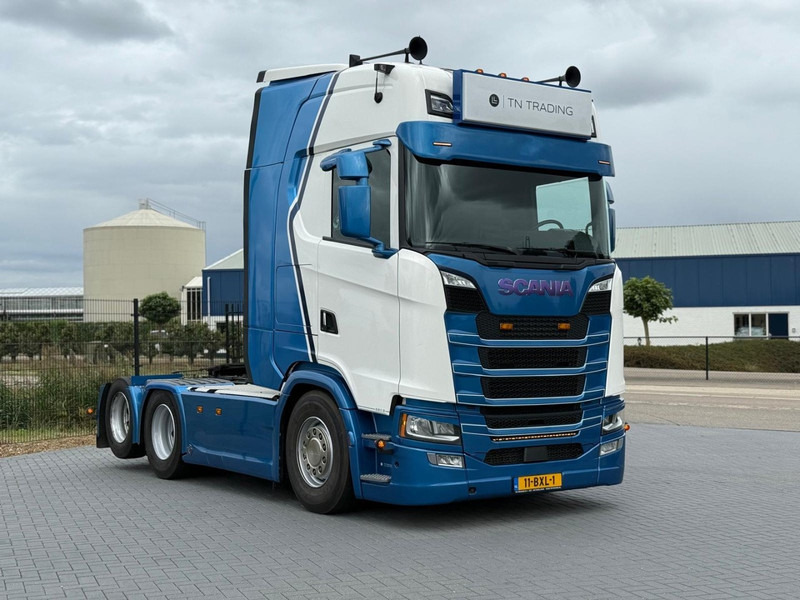 Scania S 660 BOOGIE, VOLLUCHT, RETARDER, LEER. - Tracteur routier: photos 1 Scania S 660 BOOGIE, VOLLUCHT, RETARDER, LEER. - Tracteur routier: photos 1