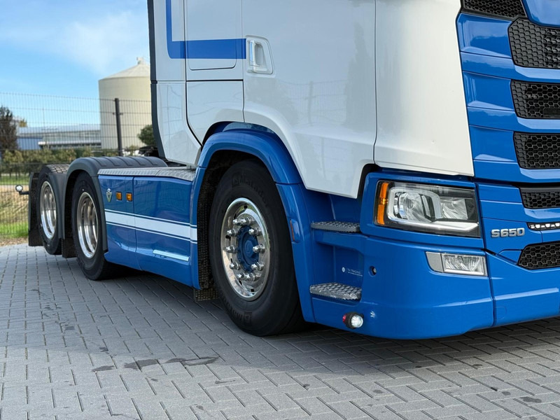 Scania S650 V8 NGS 2.95WB, PTO VOORBEREIDING, VOLLUCHT, KING OF THE ROAD, RETARDER, LEER. - Tracteur routier: photos 3 Scania S650 V8 NGS 2.95WB, PTO VOORBEREIDING, VOLLUCHT, KING OF THE ROAD, RETARDER, LEER. - Tracteur routier: photos 3