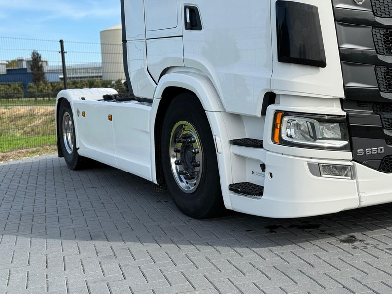 Scania S650 V8 NGS PARK COOL, VOLLUCHT, HYDRAULIEK, PTO, RETARDER, VOL SPOILER. - Tracteur routier: photos 3 Scania S650 V8 NGS PARK COOL, VOLLUCHT, HYDRAULIEK, PTO, RETARDER, VOL SPOILER. - Tracteur routier: photos 3