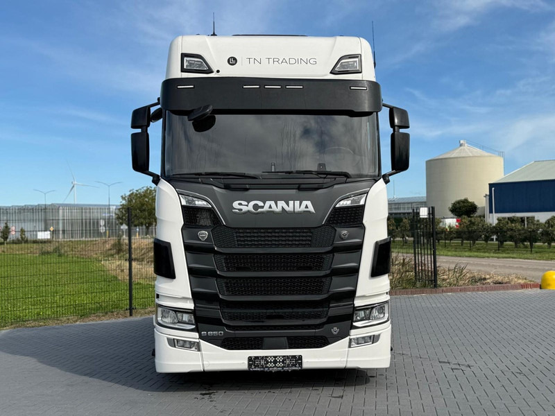 Scania S650 V8 NGS PARK COOL, VOLLUCHT, HYDRAULIEK, PTO, RETARDER, VOL SPOILER. - Tracteur routier: photos 5 Scania S650 V8 NGS PARK COOL, VOLLUCHT, HYDRAULIEK, PTO, RETARDER, VOL SPOILER. - Tracteur routier: photos 5