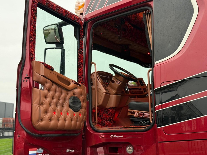 Tracteur routier Scania S650 V8 NGS SHOW TRUCK, INTERIOR, FULL AIR, ALCOA, PTO, FULL!: photos 17