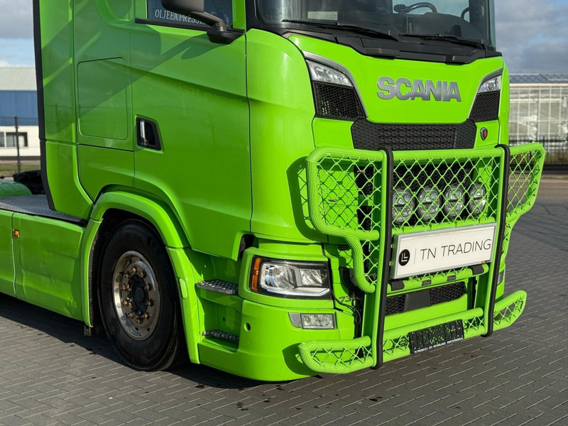 Scania S730 6X4, ADR, VOLLUCHT, RETARDER, LEDER. - Tracteur routier: photos 4 Scania S730 6X4, ADR, VOLLUCHT, RETARDER, LEDER. - Tracteur routier: photos 4