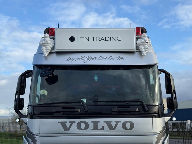 Volvo FH 13.460XL SHOW, ALCOA, INTERIEUR, ALS NIEUW, PUSHER, TOP. - Tracteur routier: photos 4 Volvo FH 13.460XL SHOW, ALCOA, INTERIEUR, ALS NIEUW, PUSHER, TOP. - Tracteur routier: photos 4