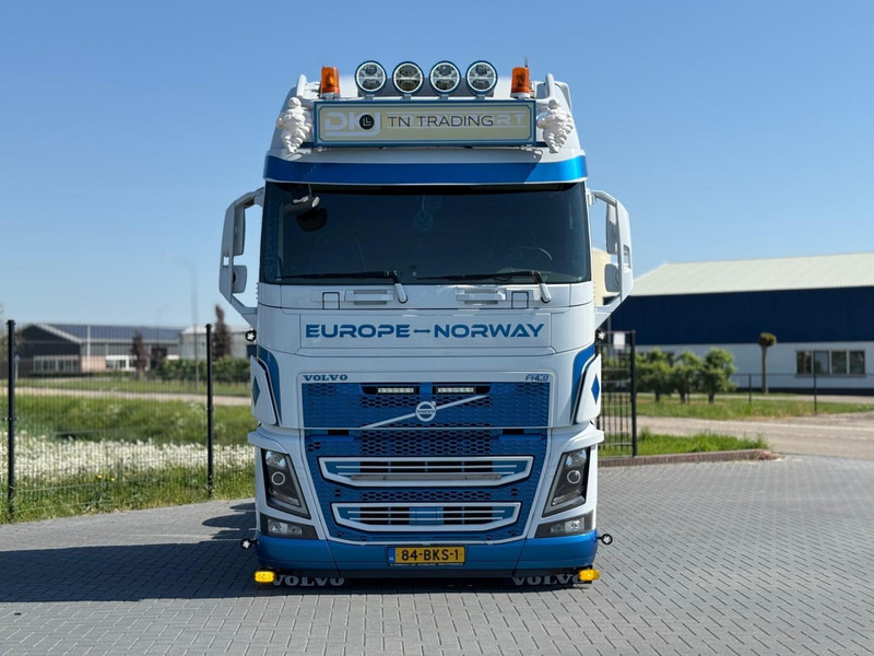 Volvo FH 16.750 FULL AIR, LEATHER, SHOW, TOP CONDITION, XL CABINE. - Tracteur routier: photos 2 Volvo FH 16.750 FULL AIR, LEATHER, SHOW, TOP CONDITION, XL CABINE. - Tracteur routier: photos 2