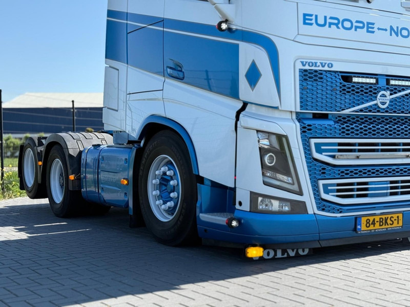Volvo FH 16.750 FULL AIR, LEATHER, SHOW, TOP CONDITION, XL CABINE. - Tracteur routier: photos 4 Volvo FH 16.750 FULL AIR, LEATHER, SHOW, TOP CONDITION, XL CABINE. - Tracteur routier: photos 4