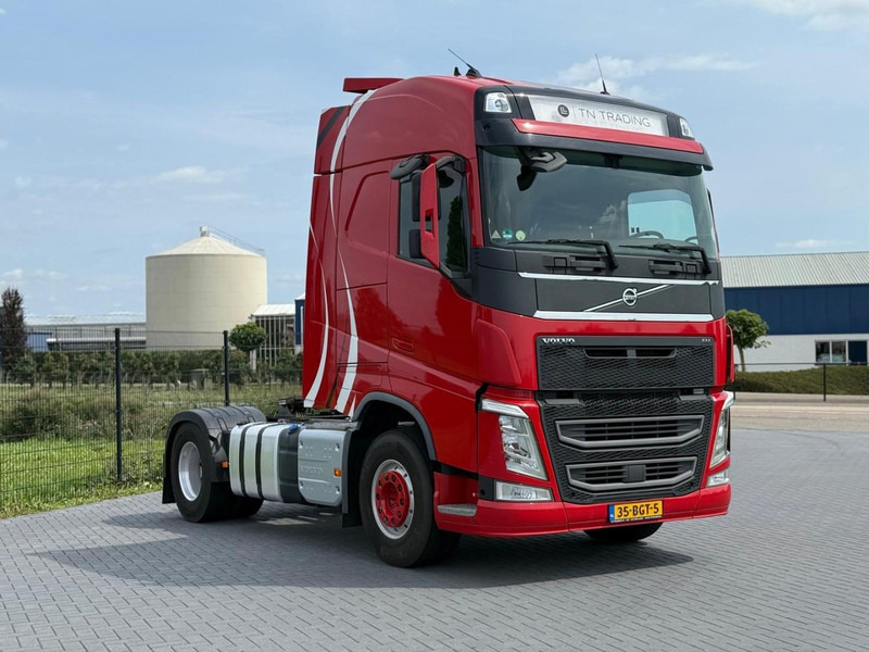Volvo FH13.420 ADR, SMART TACHO 2, NL TRUCK, ALCOA, STEEL/AIR, PERFECT CONDITION, 2X TANK. - Tracteur routier: photos 1 Volvo FH13.420 ADR, SMART TACHO 2, NL TRUCK, ALCOA, STEEL/AIR, PERFECT CONDITION, 2X TANK. - Tracteur routier: photos 1
