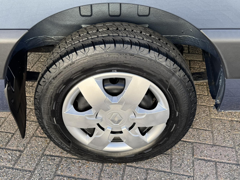 Renault Master-T33 2.3 dCi L2H2 Airco Trekhaak Cruise 3 Zits Pdc Goed onderhouden - Fourgon utilitaire: photos 5 Renault Master-T33 2.3 dCi L2H2 Airco Trekhaak Cruise 3 Zits Pdc Goed onderhouden - Fourgon utilitaire: photos 5