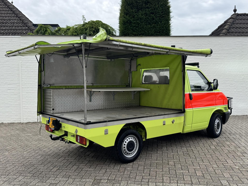 Volkswagen Transporter-2.5 292 syncro ex Zwitserse brandweer Trekhaak Verstralers Laadruimte ventilatie - Véhicule utilitaire plateau baché: photos 2 Volkswagen Transporter-2.5 292 syncro ex Zwitserse brandweer Trekhaak Verstralers Laadruimte ventilatie - Véhicule utilitaire plateau baché: photos 2