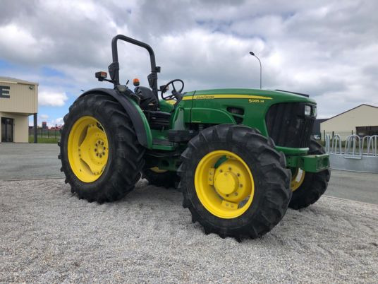 John Deere 5085M TRACTEUR arceau - Tracteur agricole: photos 1 John Deere 5085M TRACTEUR arceau - Tracteur agricole: photos 1