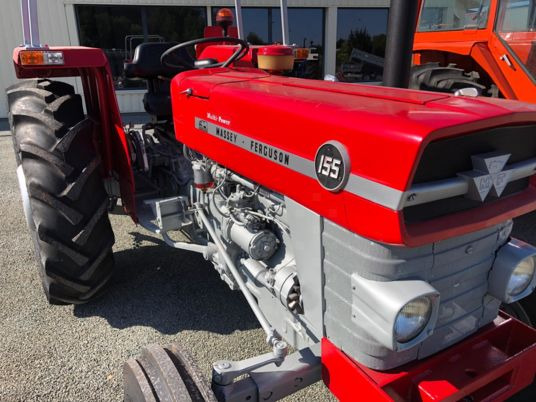 Massey Ferguson 155 arceau à 12 500 € sans tva - Tracteur agricole: photos 2 Massey Ferguson 155 arceau à 12 500 € sans tva - Tracteur agricole: photos 2