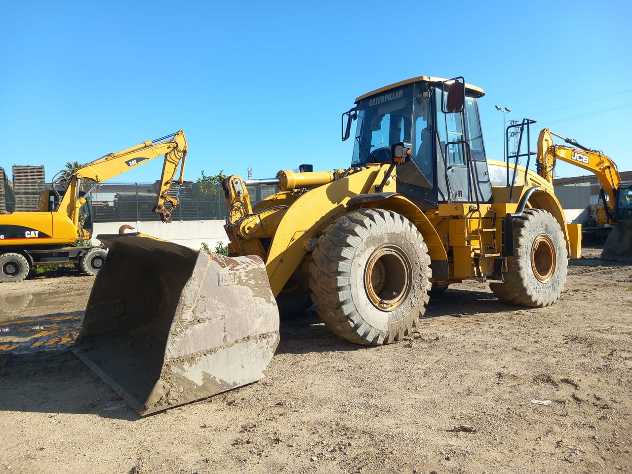 Caterpillar 962H - Chargeuse: photos 1 Caterpillar 962H - Chargeuse: photos 1