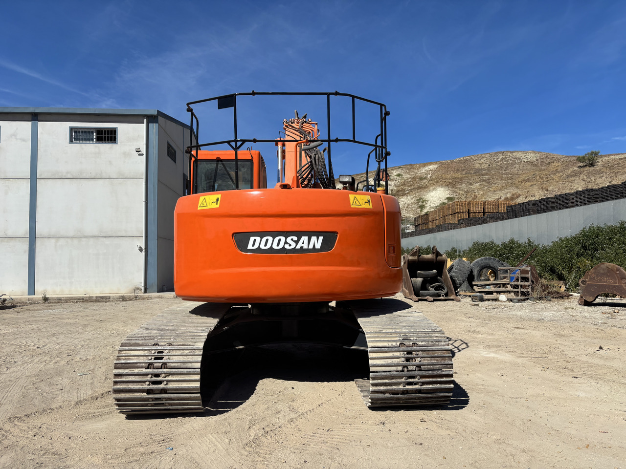 DOOSAN DX235LCR - Pelle sur chenille: photos 4 DOOSAN DX235LCR - Pelle sur chenille: photos 4