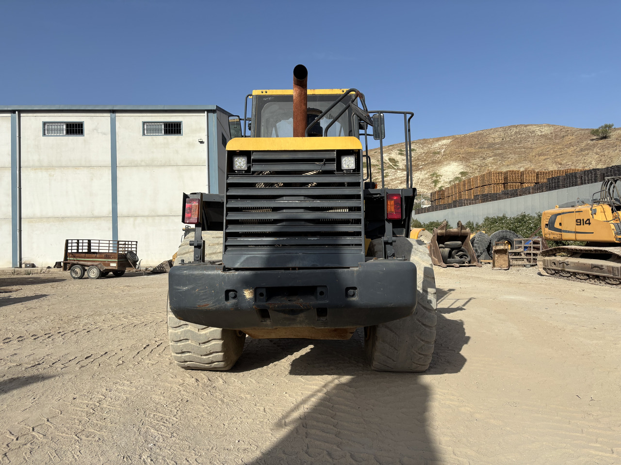 KOMATSU WA380-6 - Chargeuse: photos 4 KOMATSU WA380-6 - Chargeuse: photos 4