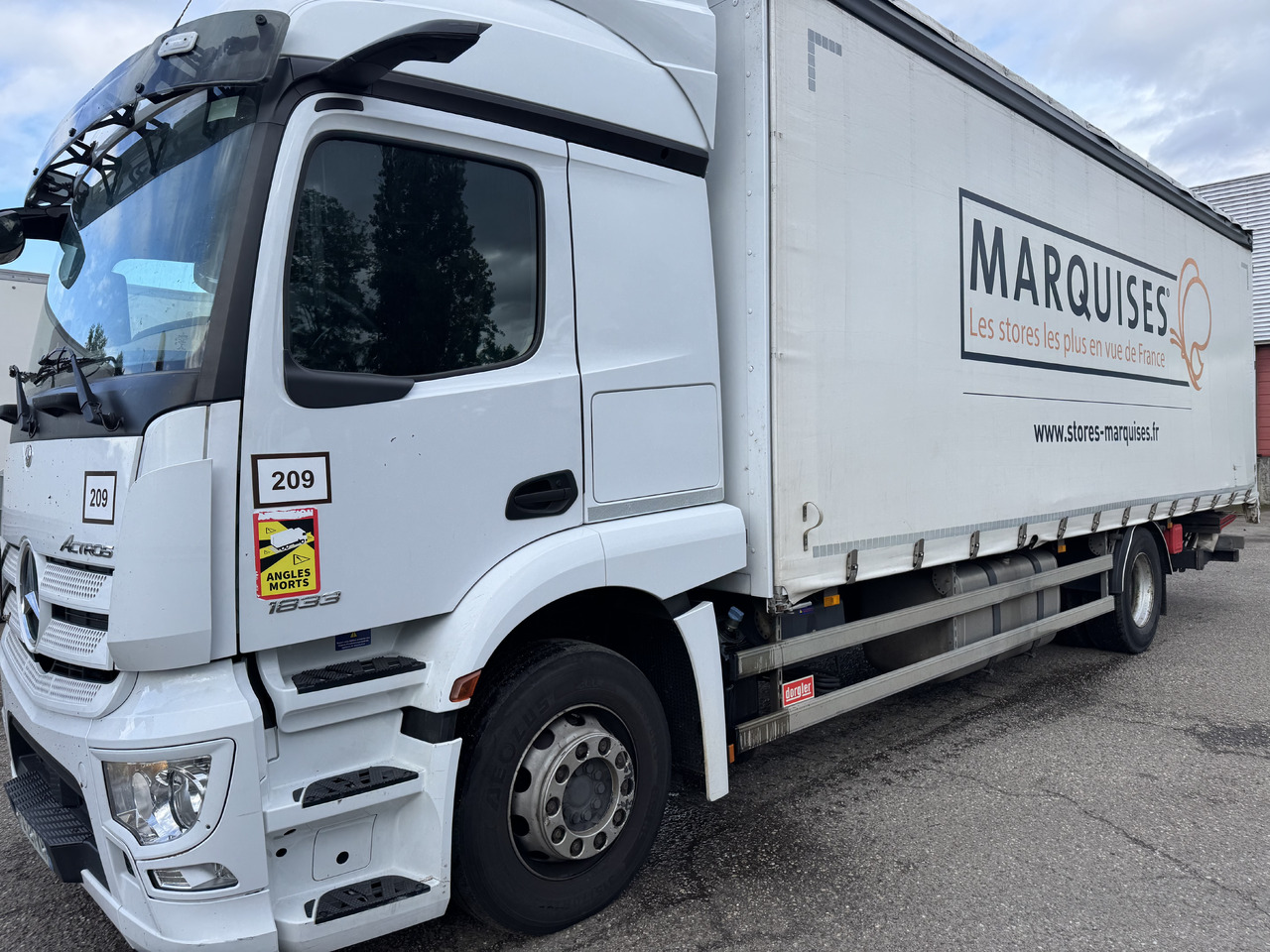 MERCEDES-BENZ Actros - Camion à rideaux coulissants: photos 2 MERCEDES-BENZ Actros - Camion à rideaux coulissants: photos 2