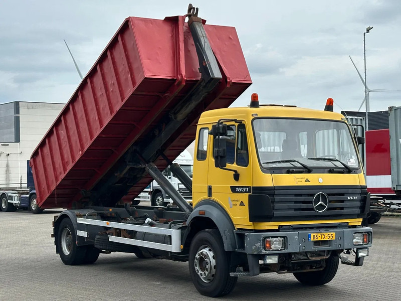 Mercedes-Benz SK 1931 4x2 Meiler Haakarm 20T Manual + Telma / Euro 1 - Camion ampliroll: photos 2 Mercedes-Benz SK 1931 4x2 Meiler Haakarm 20T Manual + Telma / Euro 1 - Camion ampliroll: photos 2