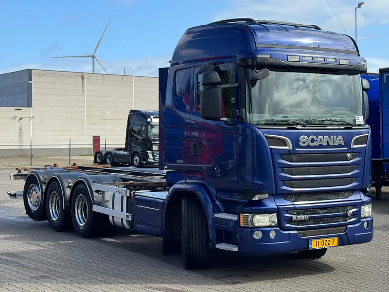 Scania R520 V8 8x4*4 Retarder / BDF / Full Air / Euro 6 - Camion porte-conteneur/ Caisse mobile: photos 2 Scania R520 V8 8x4*4 Retarder / BDF / Full Air / Euro 6 - Camion porte-conteneur/ Caisse mobile: photos 2