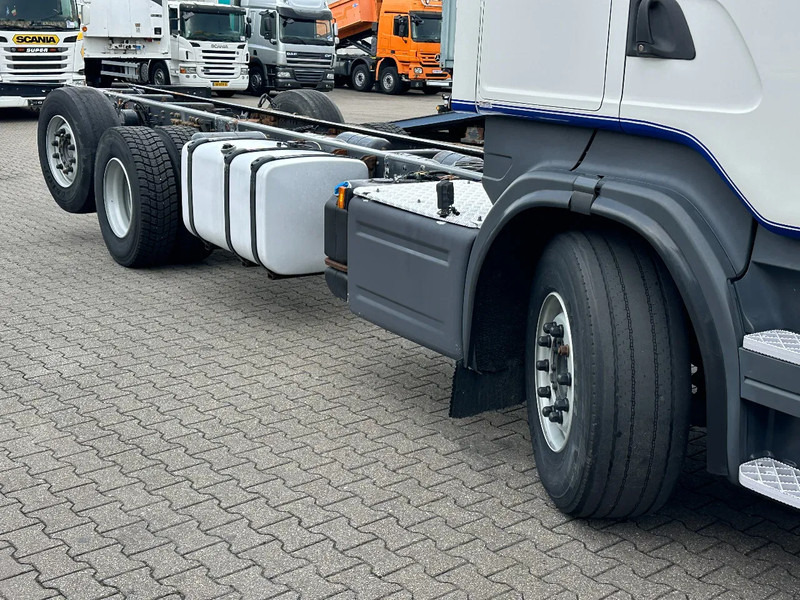 Scania R580 V8 6x2*4 Chassis Retarder Full Air 4.90 Wb Euro 6 - Châssis cabine: photos 2 Scania R580 V8 6x2*4 Chassis Retarder Full Air 4.90 Wb Euro 6 - Châssis cabine: photos 2
