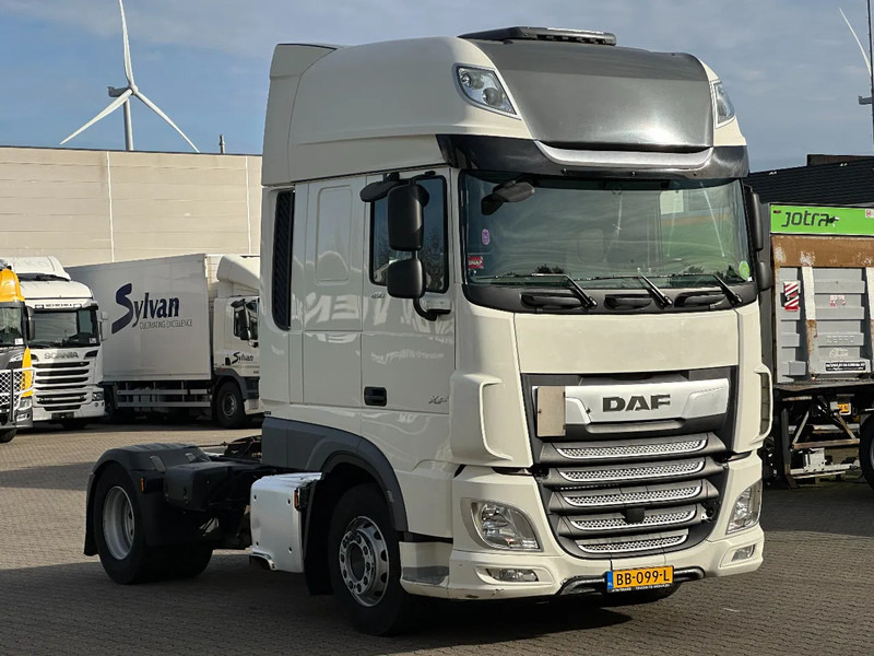 DAF XF 450 Super Space Cab Euro 6 - Tracteur routier: photos 2 DAF XF 450 Super Space Cab Euro 6 - Tracteur routier: photos 2