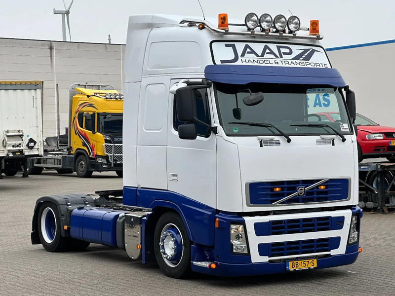 Volvo FH 400 Globe XL Mega / Full Air / 2 Tank / Euro 5 - Tracteur routier: photos 2 Volvo FH 400 Globe XL Mega / Full Air / 2 Tank / Euro 5 - Tracteur routier: photos 2