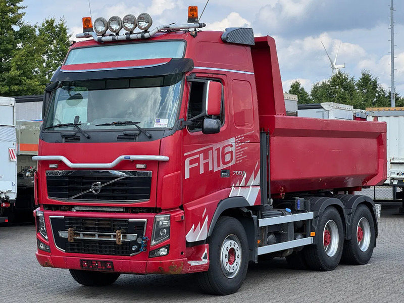 Volvo FH 16.700 6x4 Tipper And Tractor Combi / Euro 5 - Camion benne: photos 4 Volvo FH 16.700 6x4 Tipper And Tractor Combi / Euro 5 - Camion benne: photos 4
