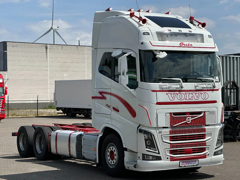 Volvo FH 16.750 6x4 Globe XL Chassis Retarder 4.30 Wb Full Air - Châssis cabine: photos 2 Volvo FH 16.750 6x4 Globe XL Chassis Retarder 4.30 Wb Full Air - Châssis cabine: photos 2
