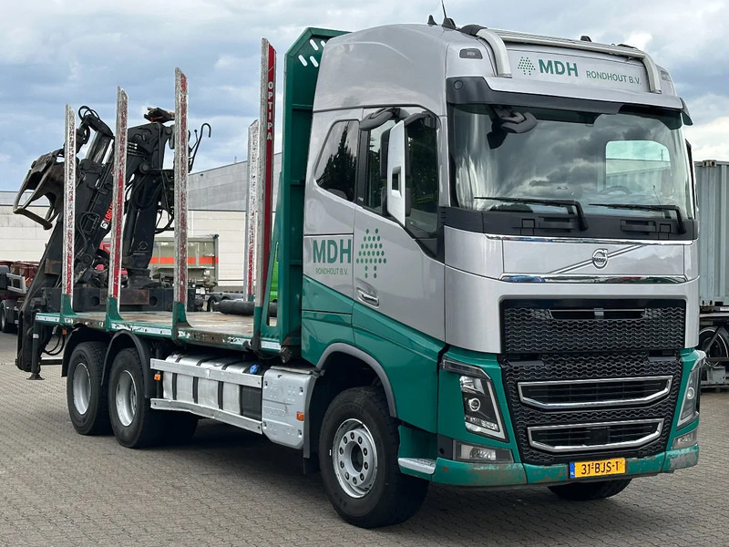Volvo FH 16.750 6x4 Hiab 125Z Crane Engine Problem! Wood Transporter Euro 6 - Camion grumier: photos 2 Volvo FH 16.750 6x4 Hiab 125Z Crane Engine Problem! Wood Transporter Euro 6 - Camion grumier: photos 2