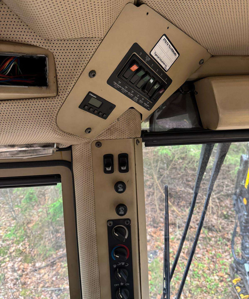 Porteur Tigercat 1075: photos 19