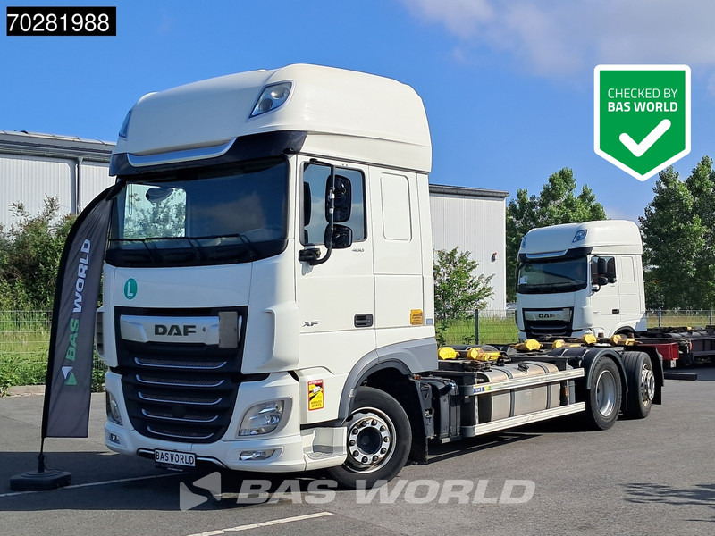 DAF XF 480 6X2 SSC Retarder 2x Tanks Lift+Lenkachse ACC LED - Camion porte-conteneur/ Caisse mobile: photos 1 DAF XF 480 6X2 SSC Retarder 2x Tanks Lift+Lenkachse ACC LED - Camion porte-conteneur/ Caisse mobile: photos 1
