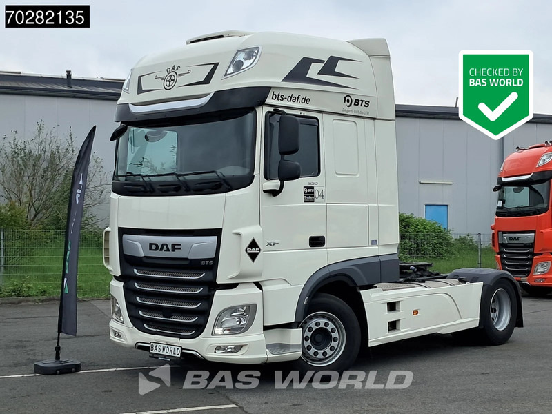 DAF XF 530 4X2 SSC Retarder 2x Tanks Standklima ACC LED - Tracteur routier: photos 1 DAF XF 530 4X2 SSC Retarder 2x Tanks Standklima ACC LED - Tracteur routier: photos 1