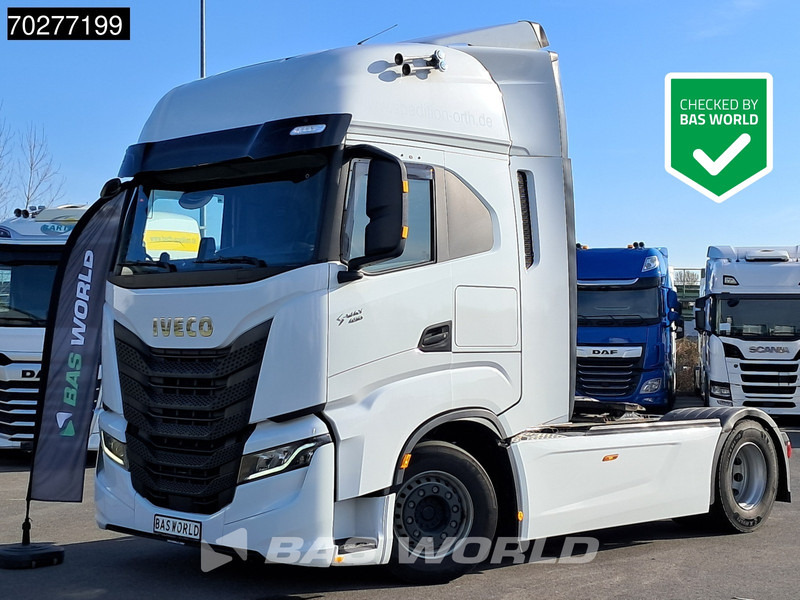 Iveco S-Way 490 4X2 Retarder 2x Tanks LED ACC - Tracteur routier: photos 1 Iveco S-Way 490 4X2 Retarder 2x Tanks LED ACC - Tracteur routier: photos 1
