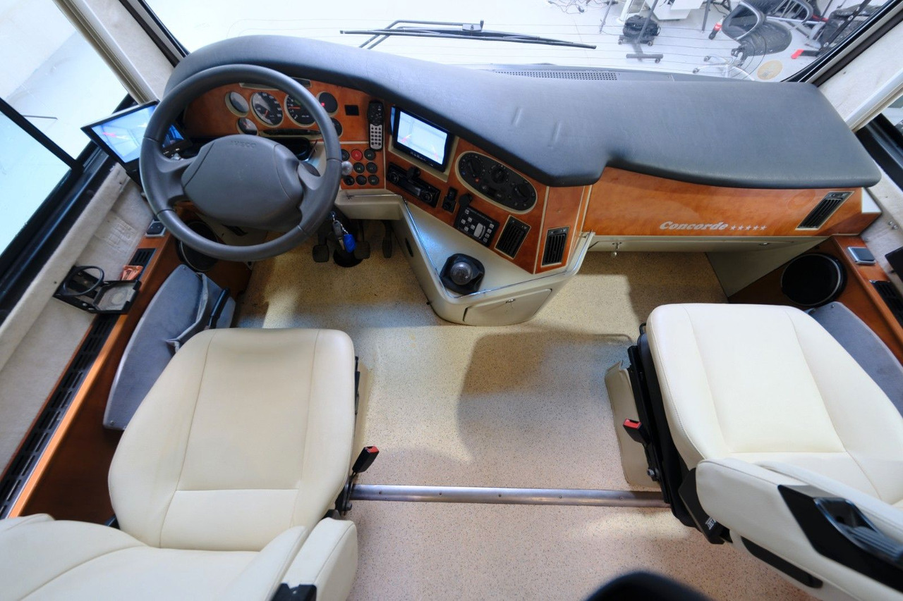 Camping-car intégral Concorde Charisma 890 M/Queensbett/2x Klima/PREISKNALLER: photos 7