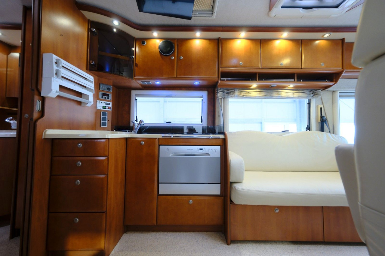 Camping-car intégral Concorde Charisma 890 M/Queensbett/2x Klima/PREISKNALLER: photos 12