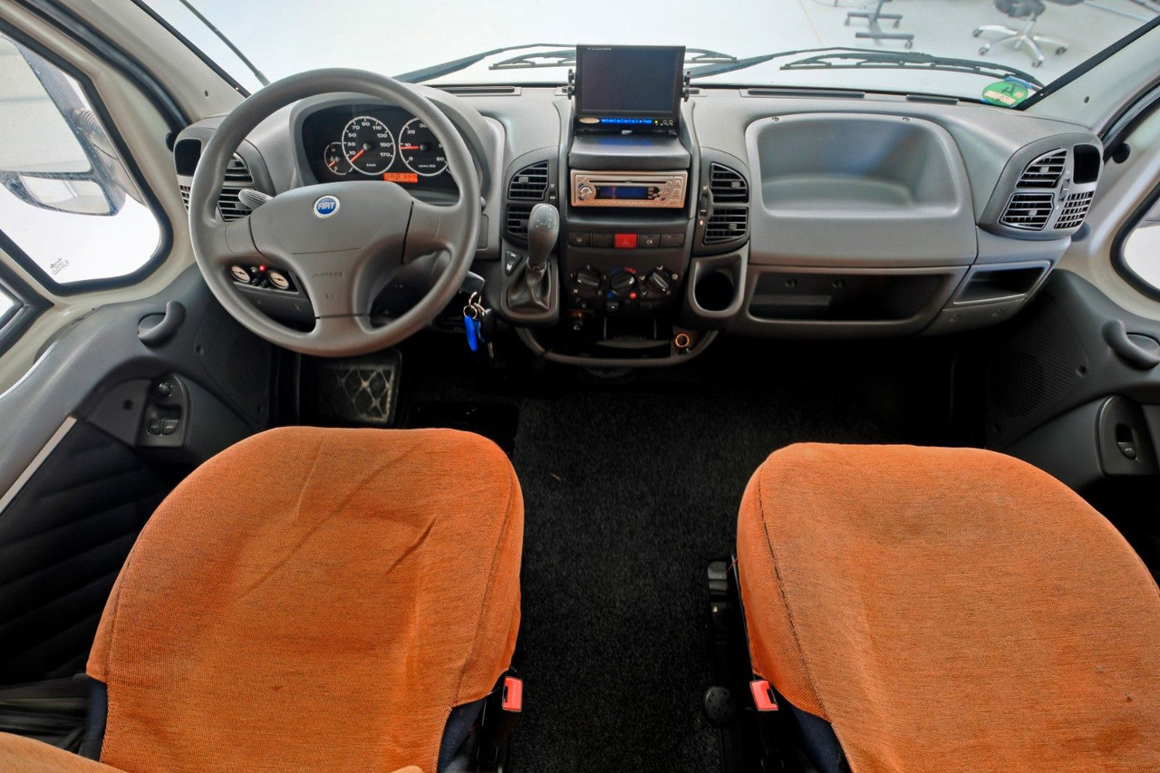 Cristall A 670 G/Automatik/Festbett/Garage/Solar/Markise - Camping-car capucine: photos 5 Cristall A 670 G/Automatik/Festbett/Garage/Solar/Markise - Camping-car capucine: photos 5