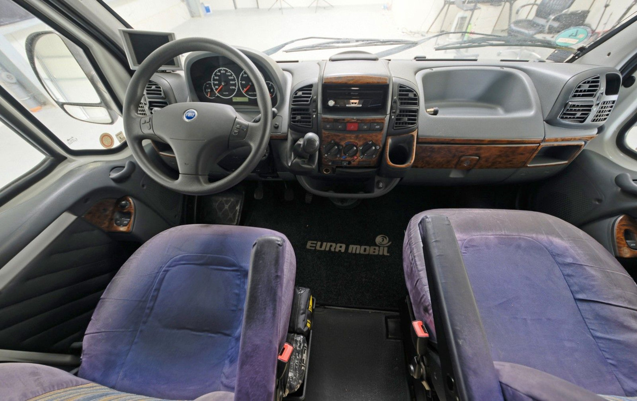Eura Mobil A 770 HS/Rundsitzgruppe/Klima/DPF/Markise/1.Hand - Camping-car capucine: photos 5 Eura Mobil A 770 HS/Rundsitzgruppe/Klima/DPF/Markise/1.Hand - Camping-car capucine: photos 5